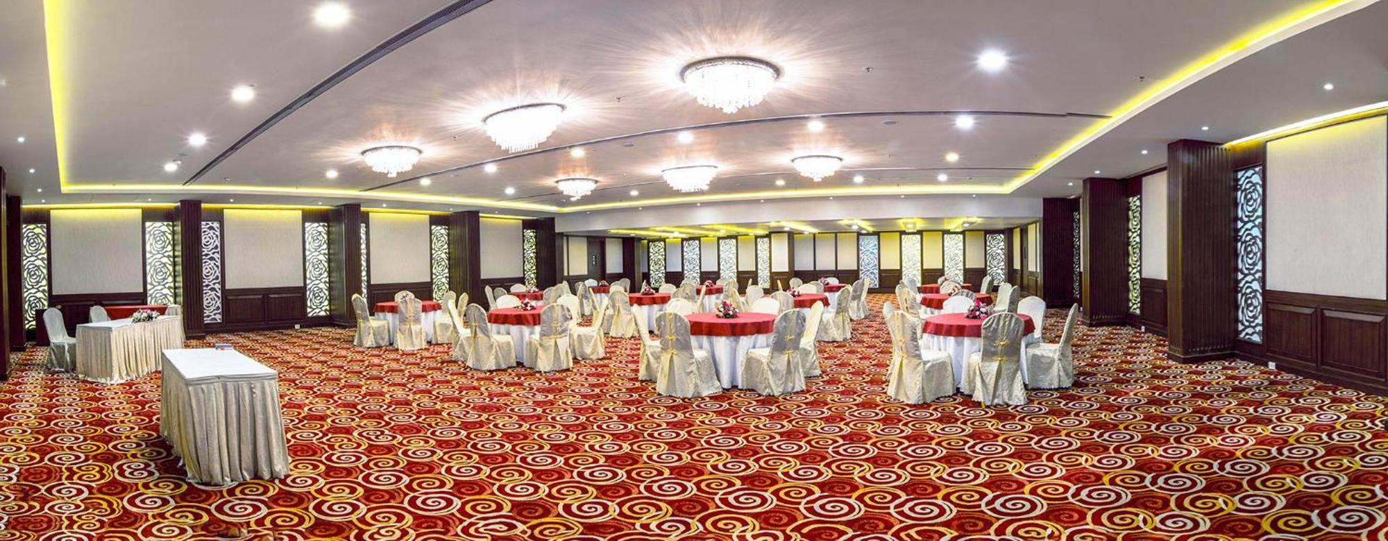 Hotel The The Grand Magrath Bangalore Bagian luar foto