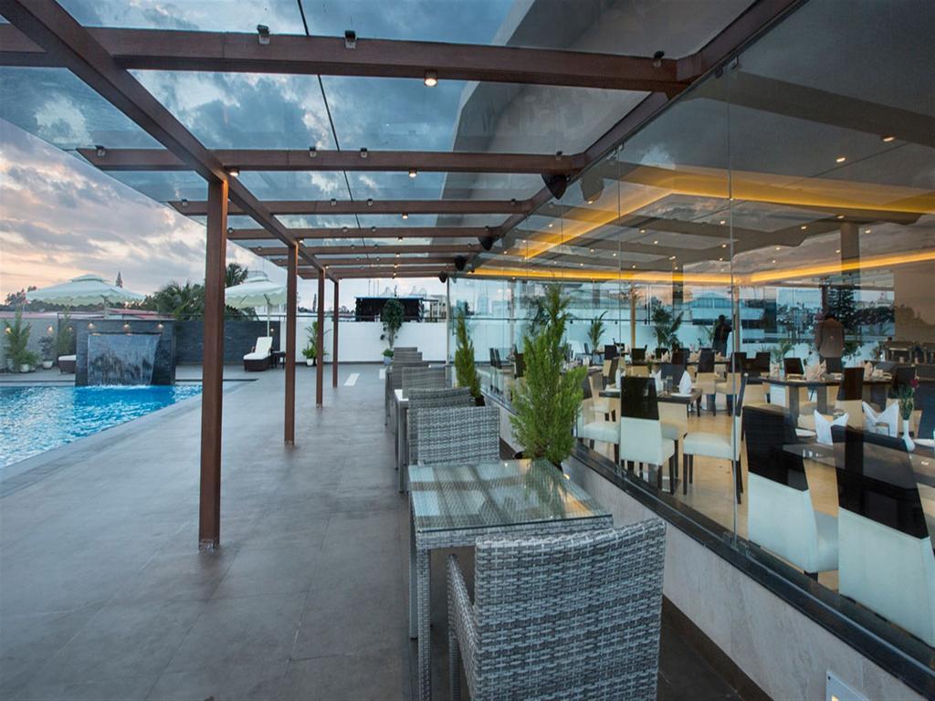 Hotel The The Grand Magrath Bangalore Bagian luar foto