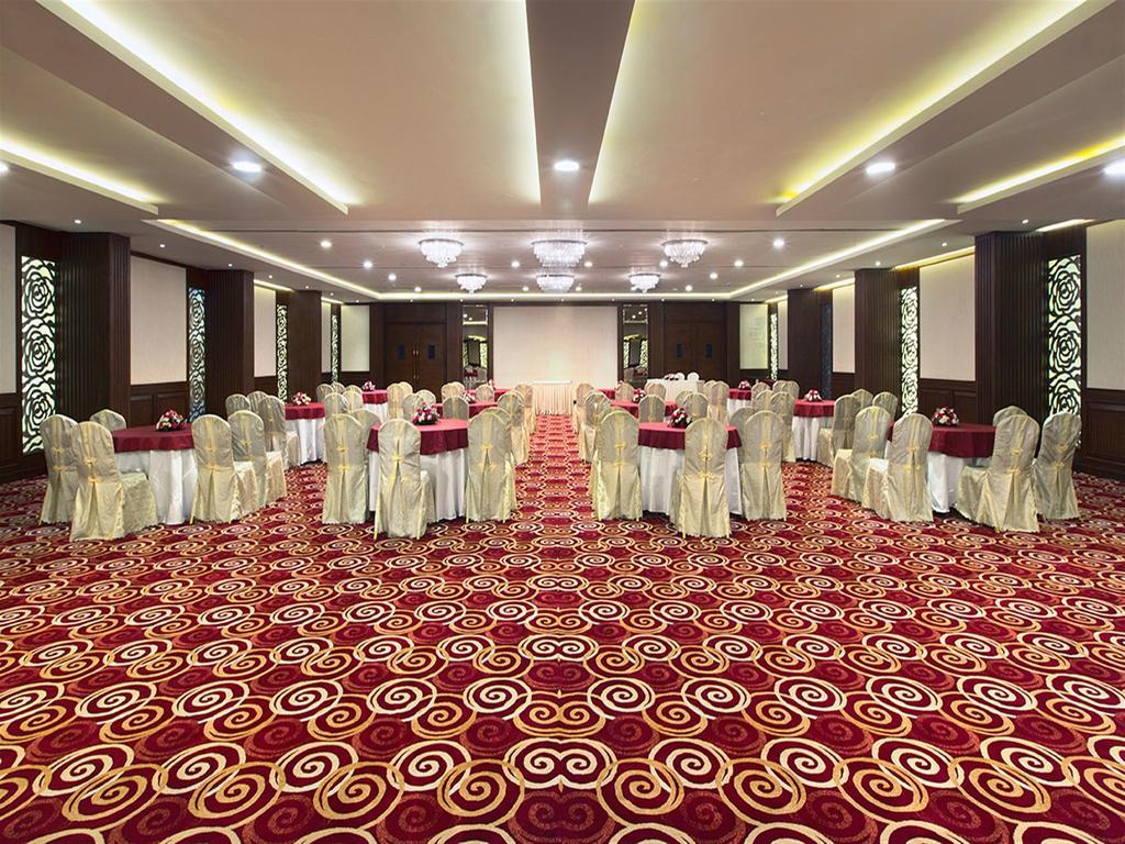Hotel The The Grand Magrath Bangalore Bagian luar foto
