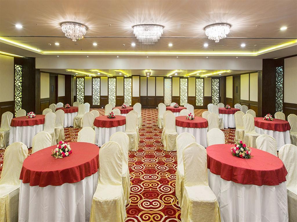 Hotel The The Grand Magrath Bangalore Bagian luar foto