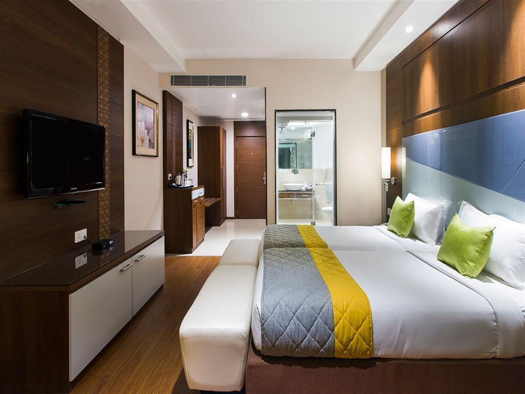 Hotel The The Grand Magrath Bangalore Bagian luar foto