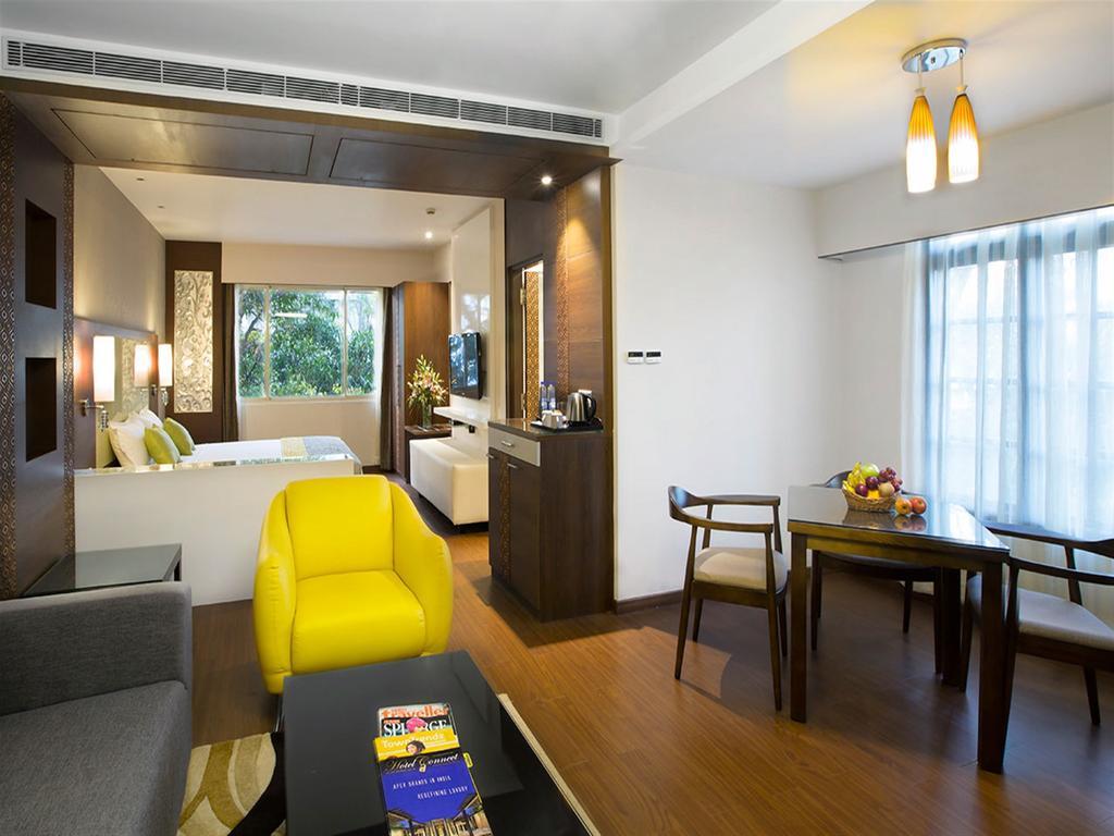 Hotel The The Grand Magrath Bangalore Bagian luar foto
